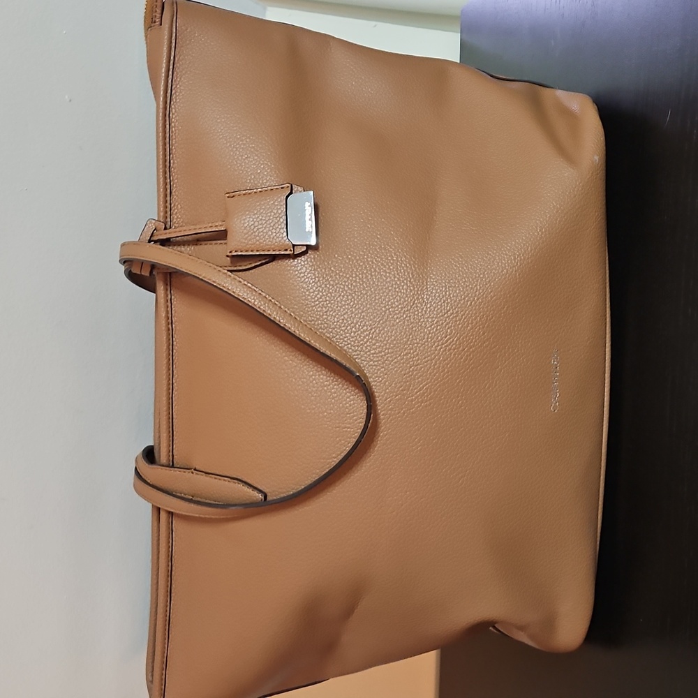 Calvin Klein Pebbled Mid Tote - Large!